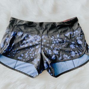 Lululemon Athletica Speed Up Shorts 2.5"